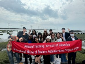 Field trip to Wuri Brewery and Gaomei Wetlands